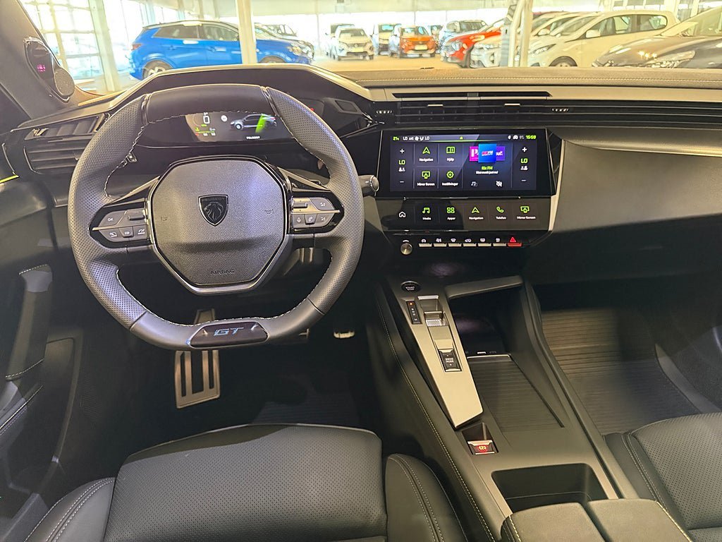 Vehicle Image 13
