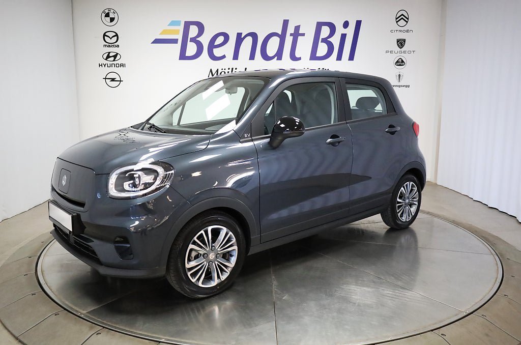 Vehicle Image 4