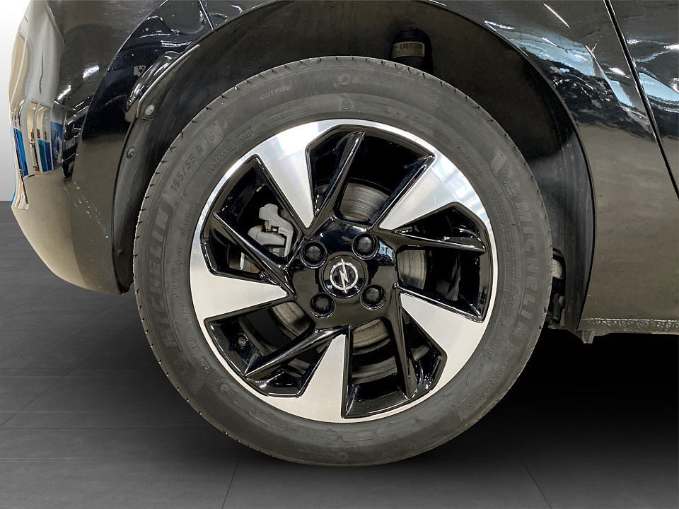 Vehicle Image 18