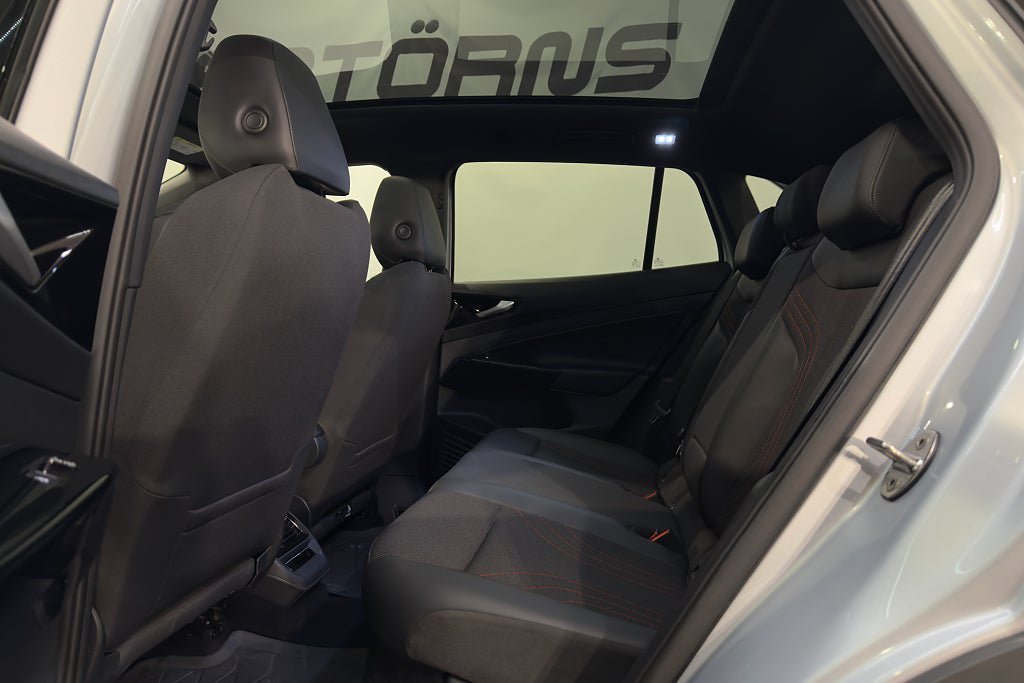Vehicle Image 26