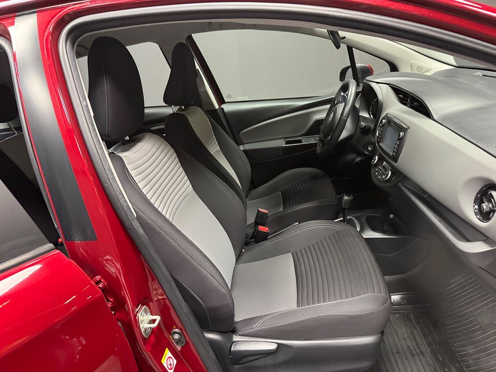 Vehicle Image 10