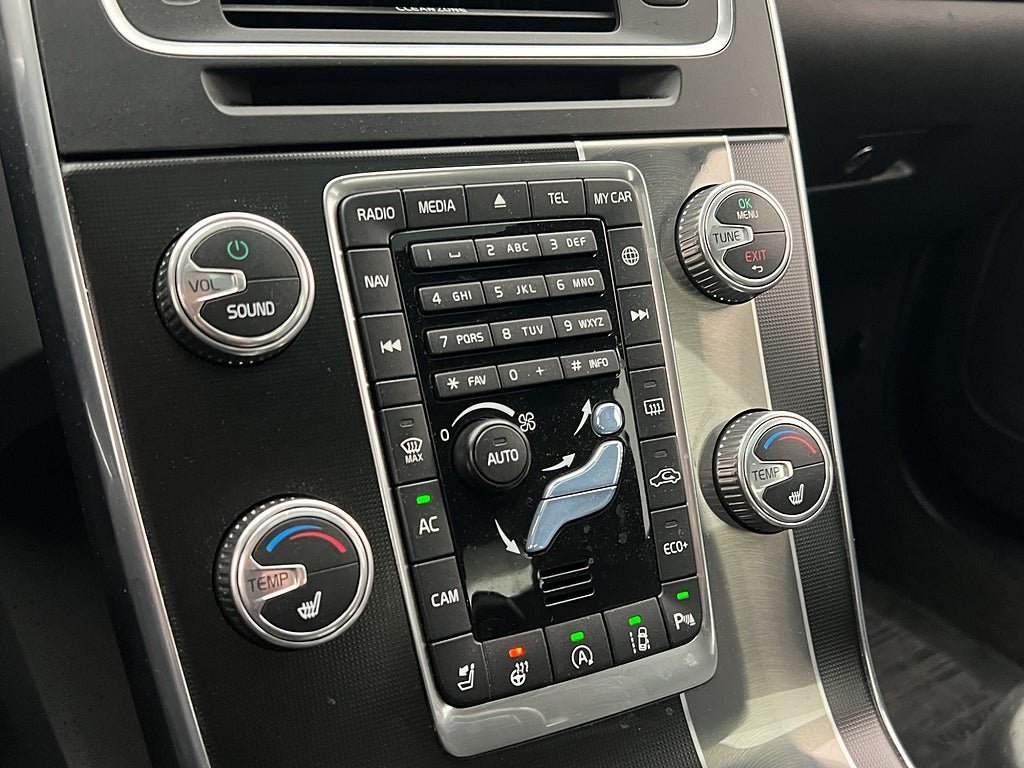 Vehicle Image 27
