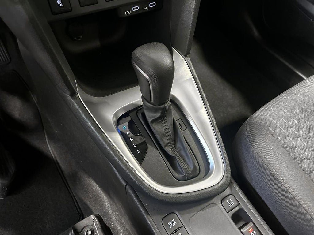 Vehicle Image 17