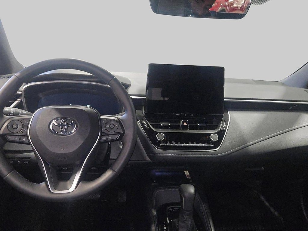 Vehicle Image 12