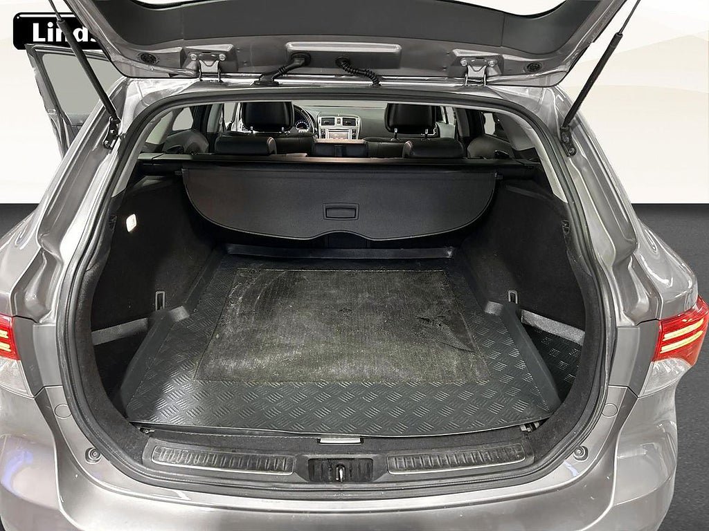 Vehicle Image 23