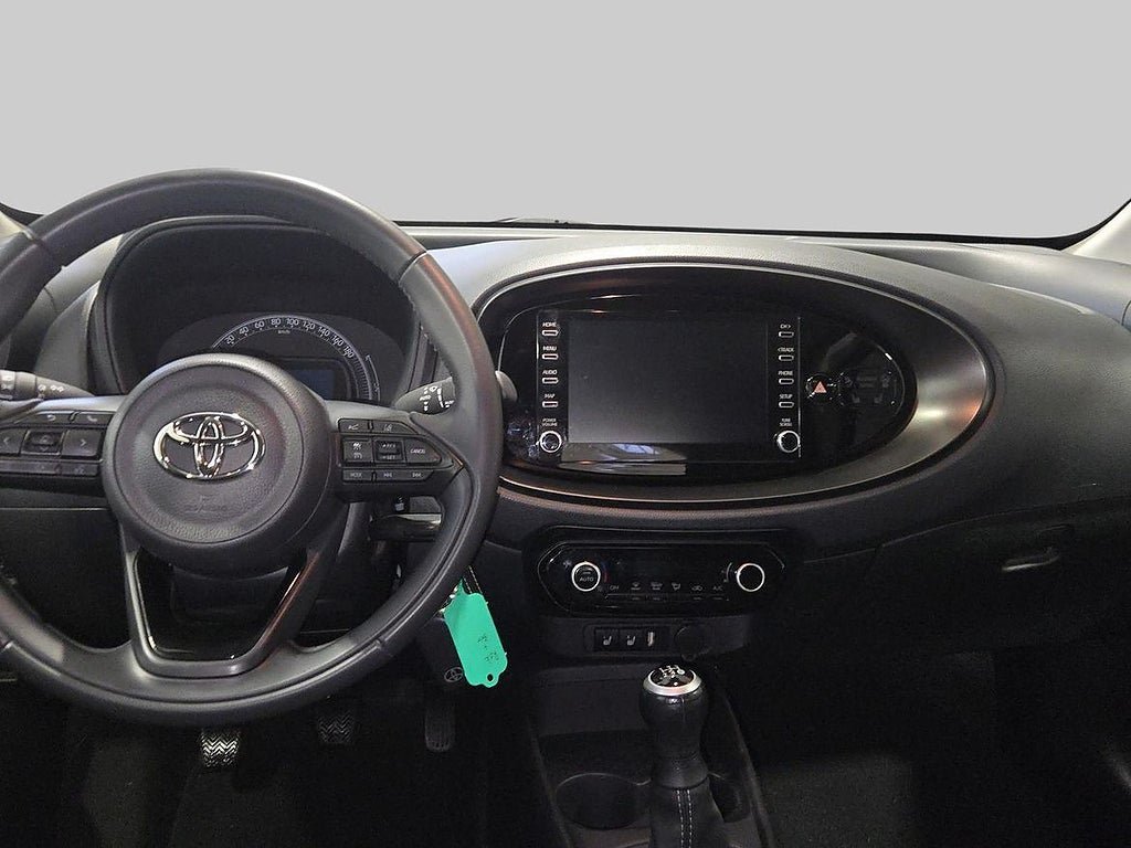 Vehicle Image 11