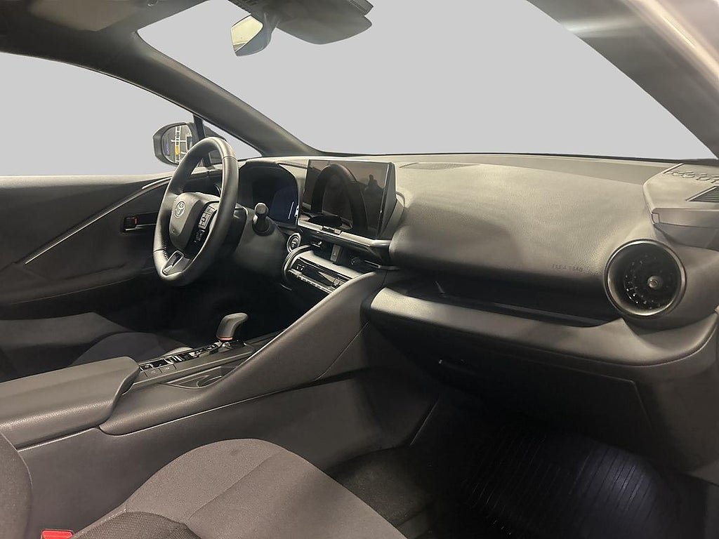 Vehicle Image 10