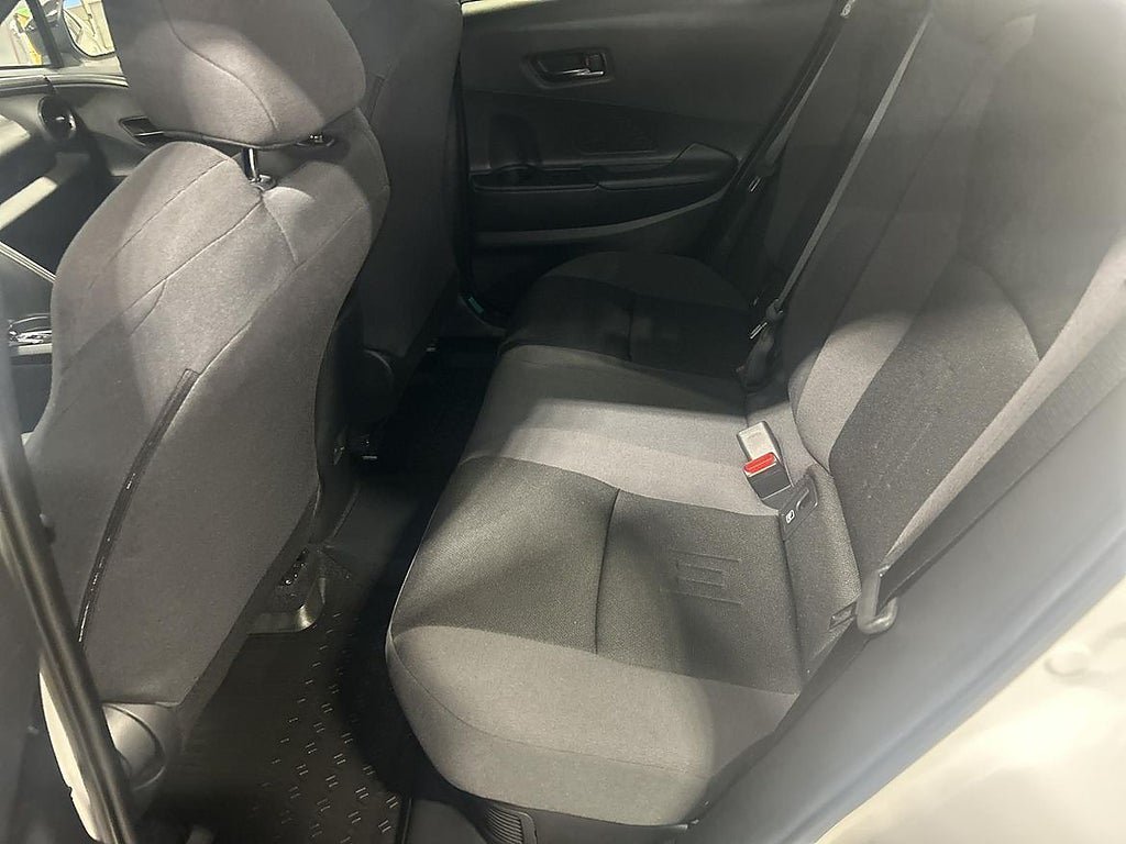 Vehicle Image 11