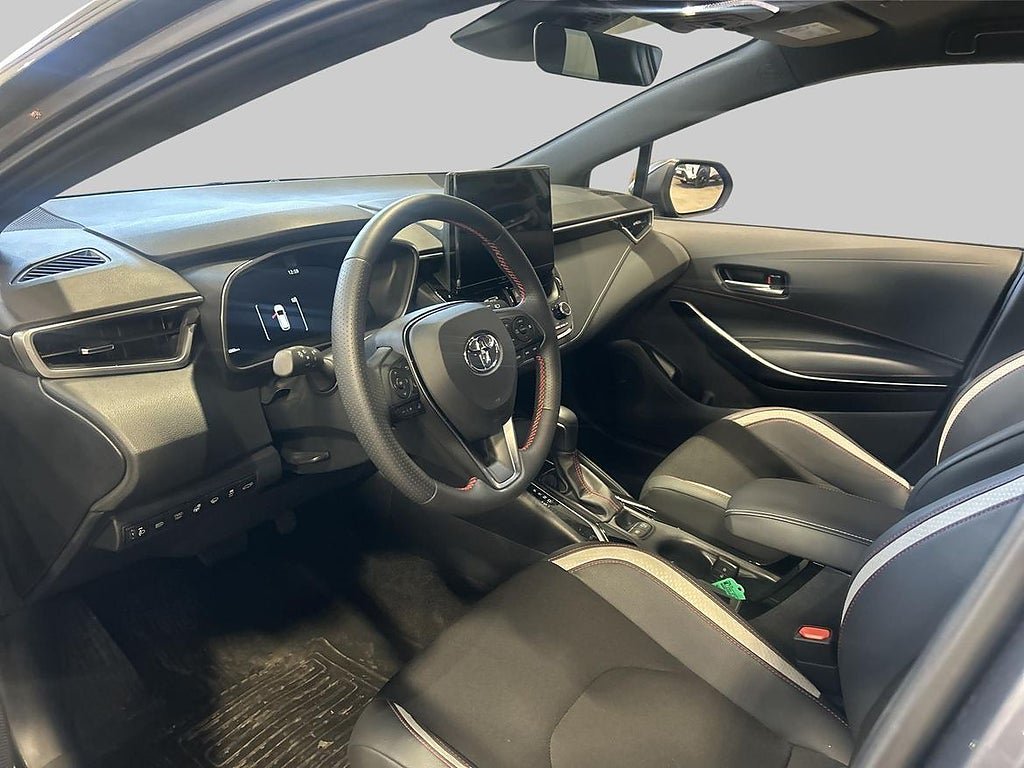 Vehicle Image 14