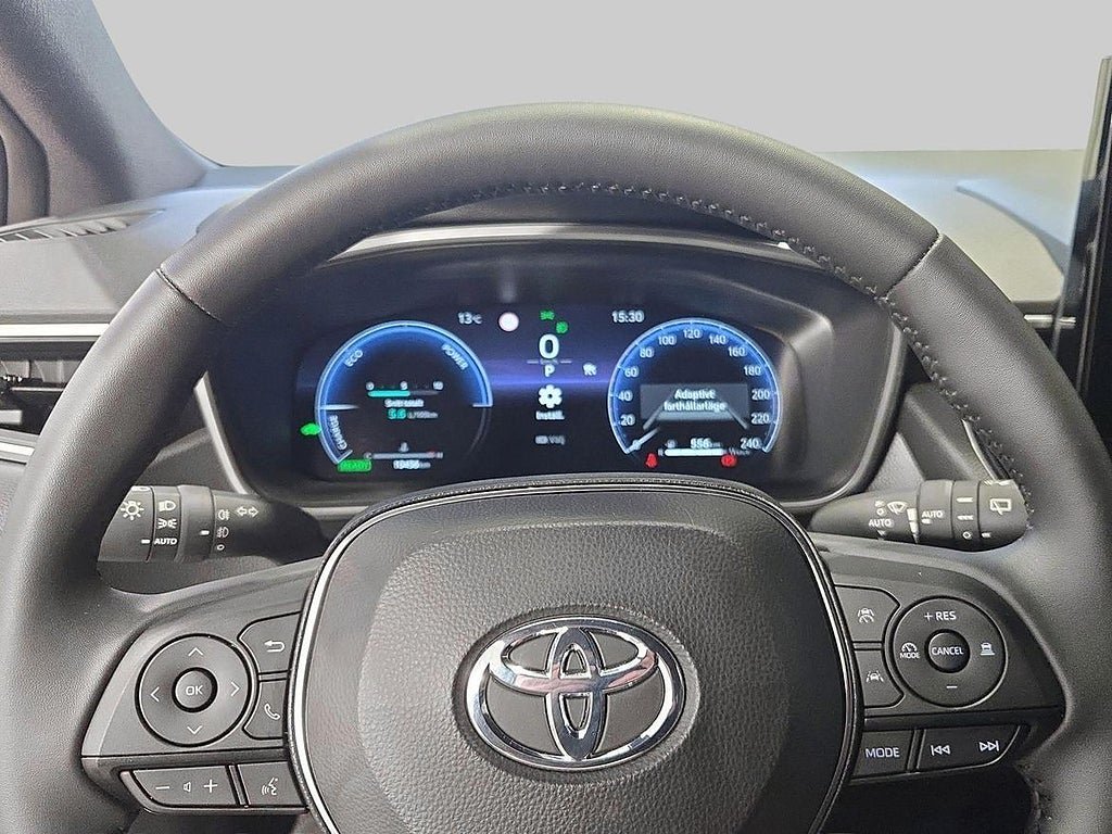 Vehicle Image 15