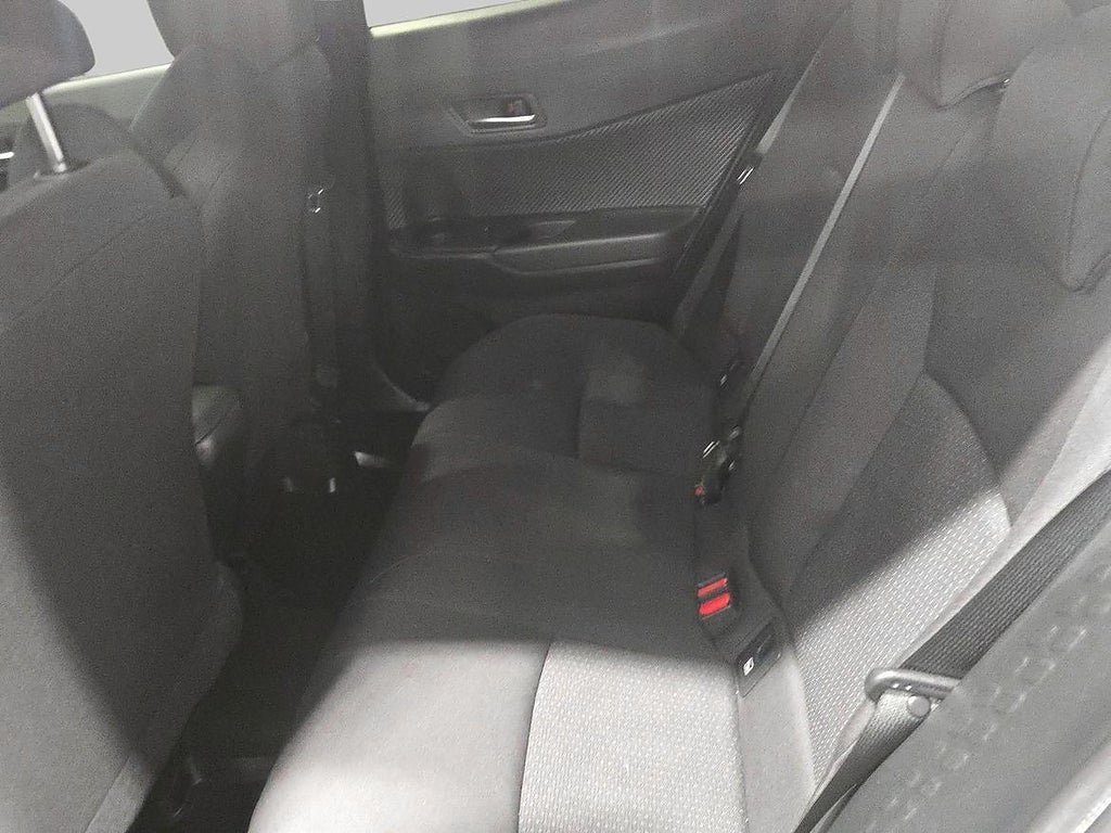Vehicle Image 10