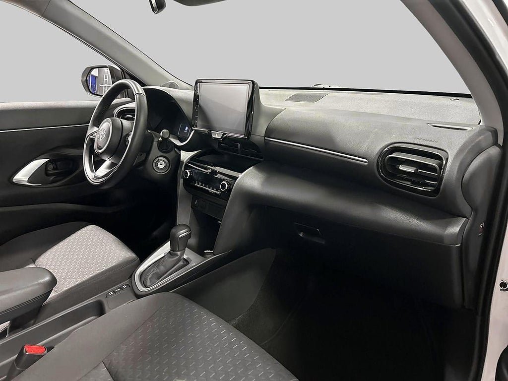 Vehicle Image 10