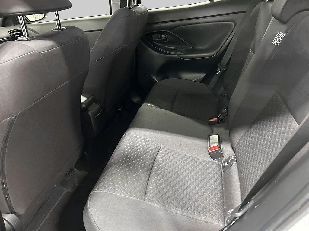 Vehicle Image 11