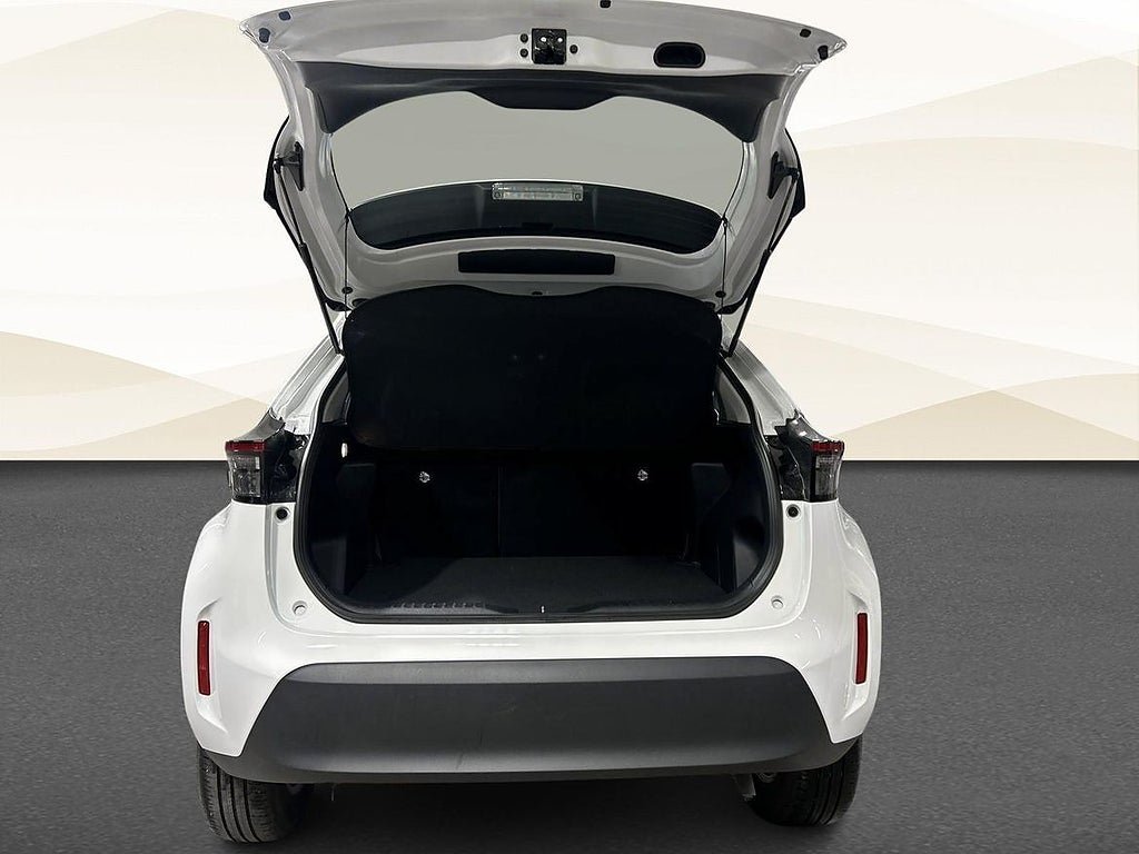 Vehicle Image 13