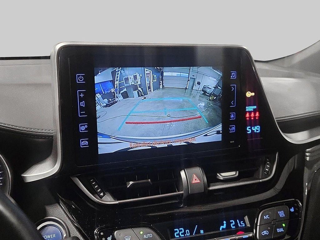 Vehicle Image 16