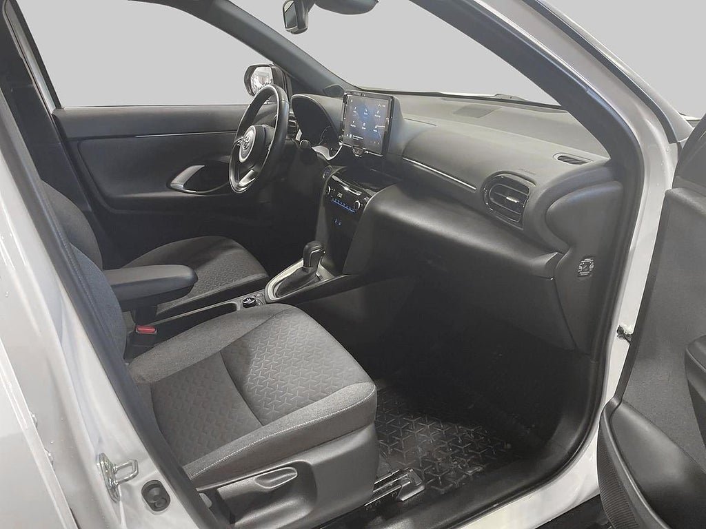 Vehicle Image 10