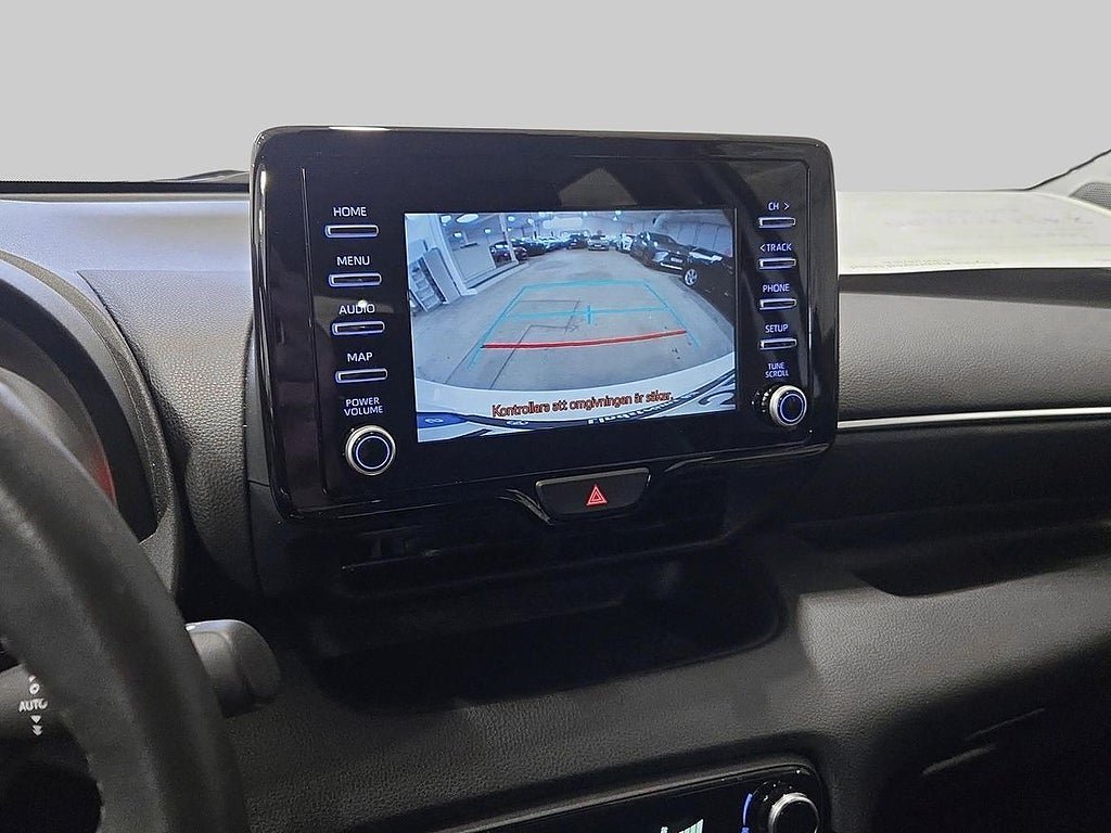 Vehicle Image 16