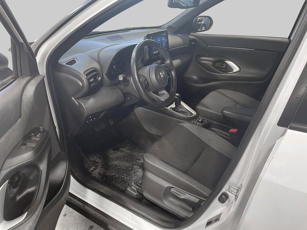 Vehicle Image 14