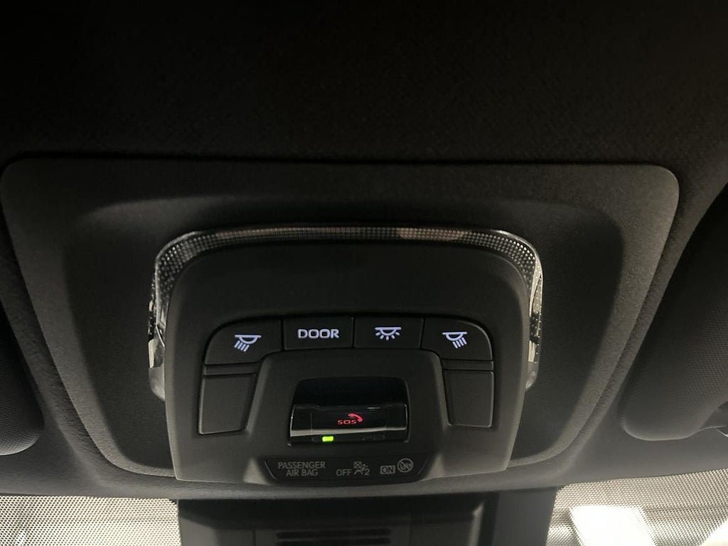 Vehicle Image 24