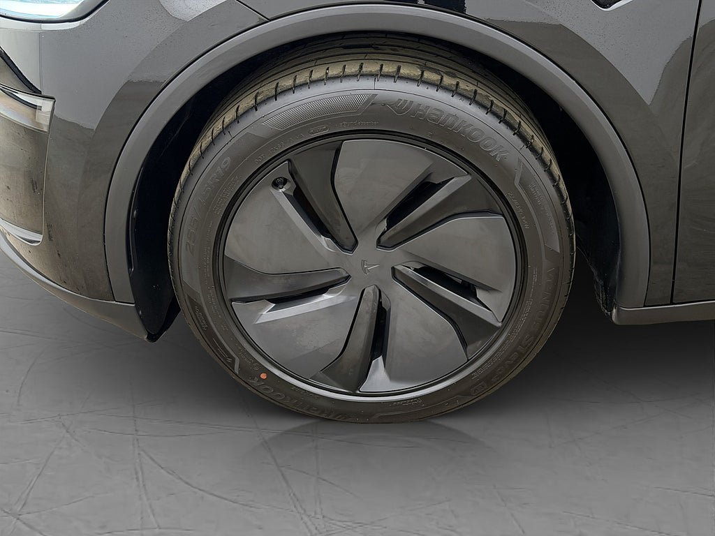 Vehicle Image 32