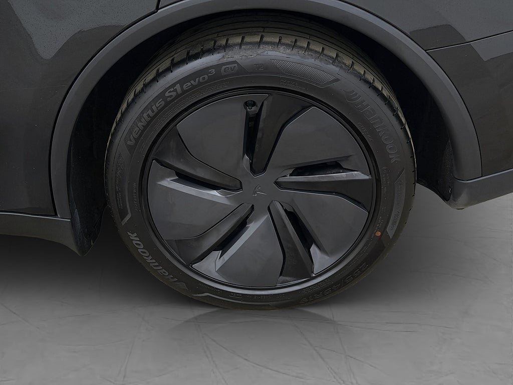 Vehicle Image 33