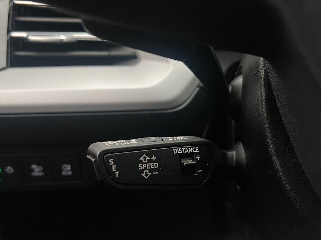 Vehicle Image 29