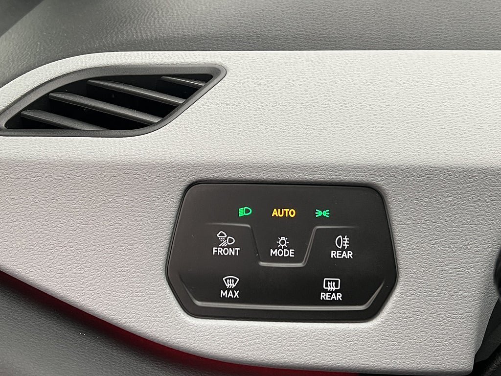 Vehicle Image 29