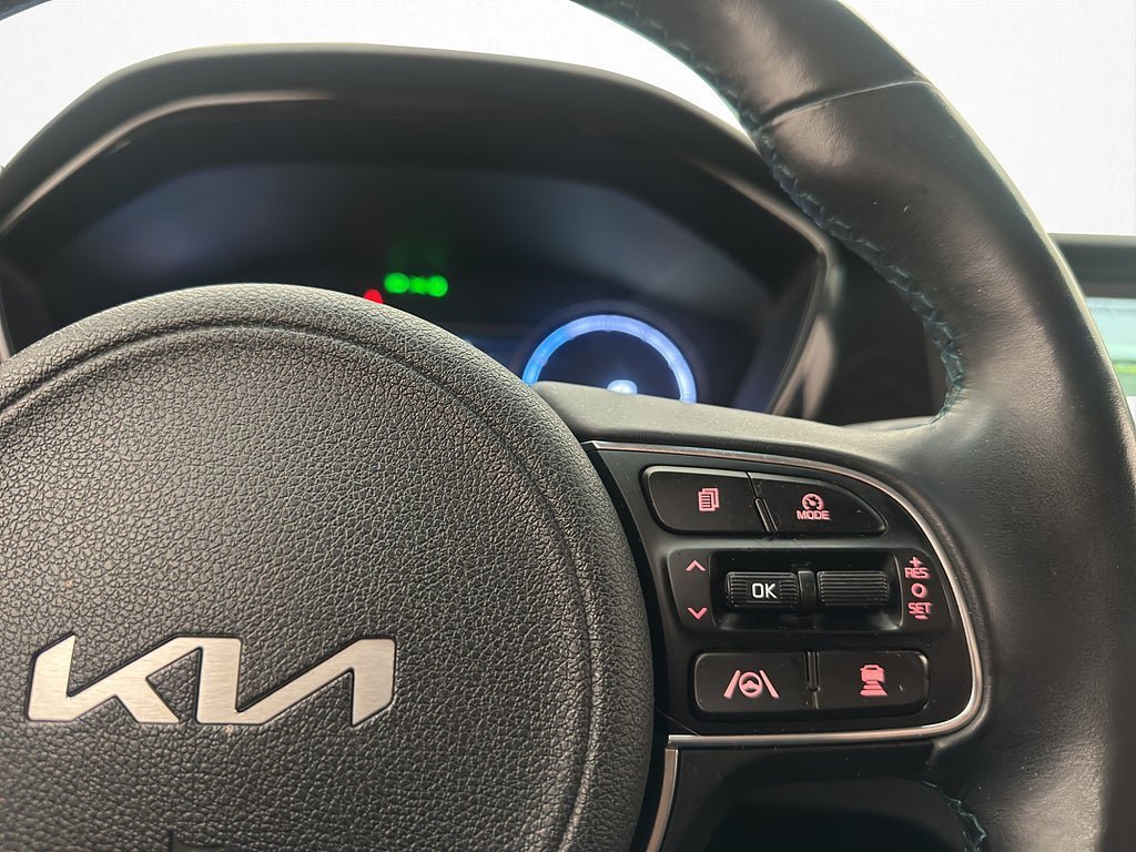 Vehicle Image 27