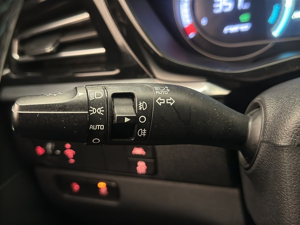 Vehicle Image 28