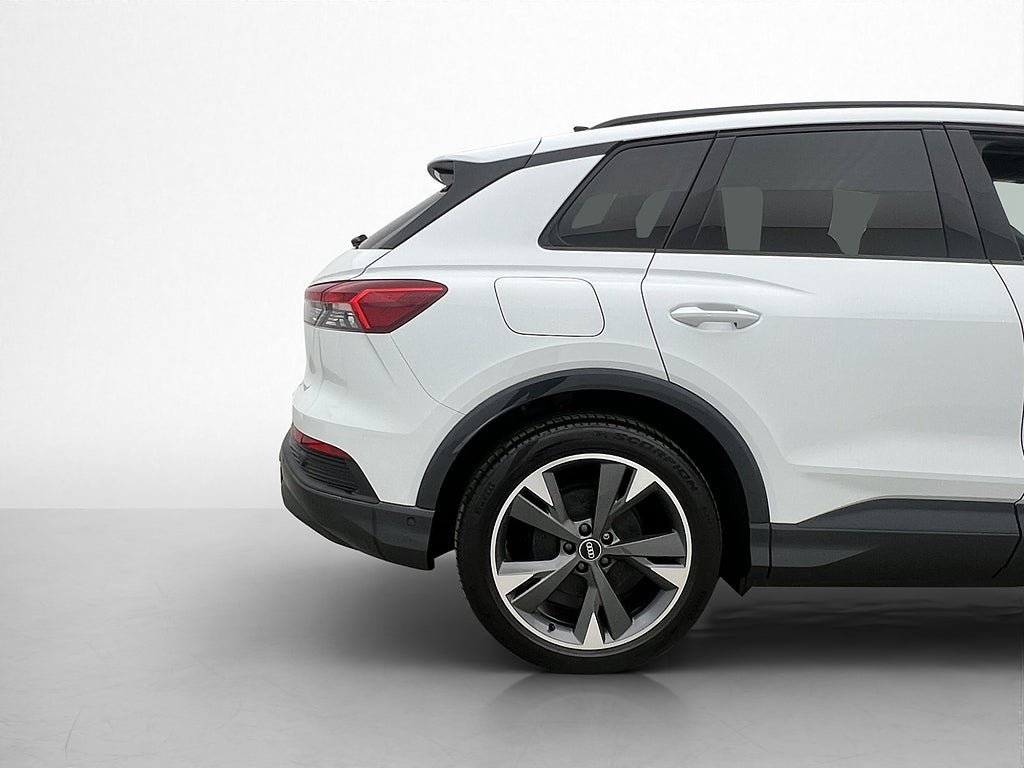 Vehicle Image 36