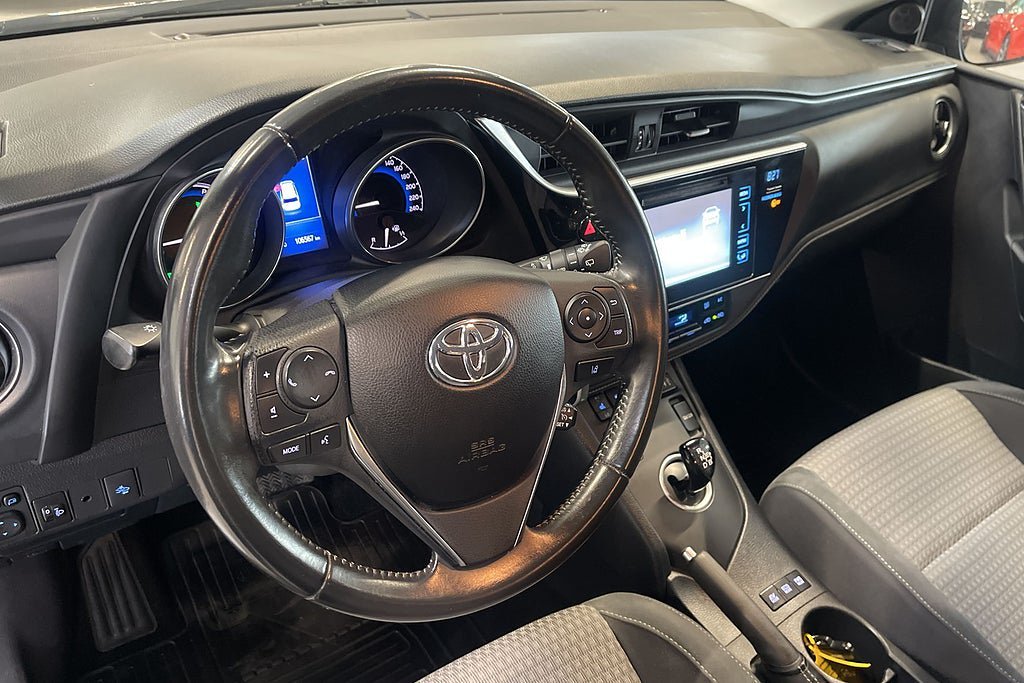Vehicle Image 8