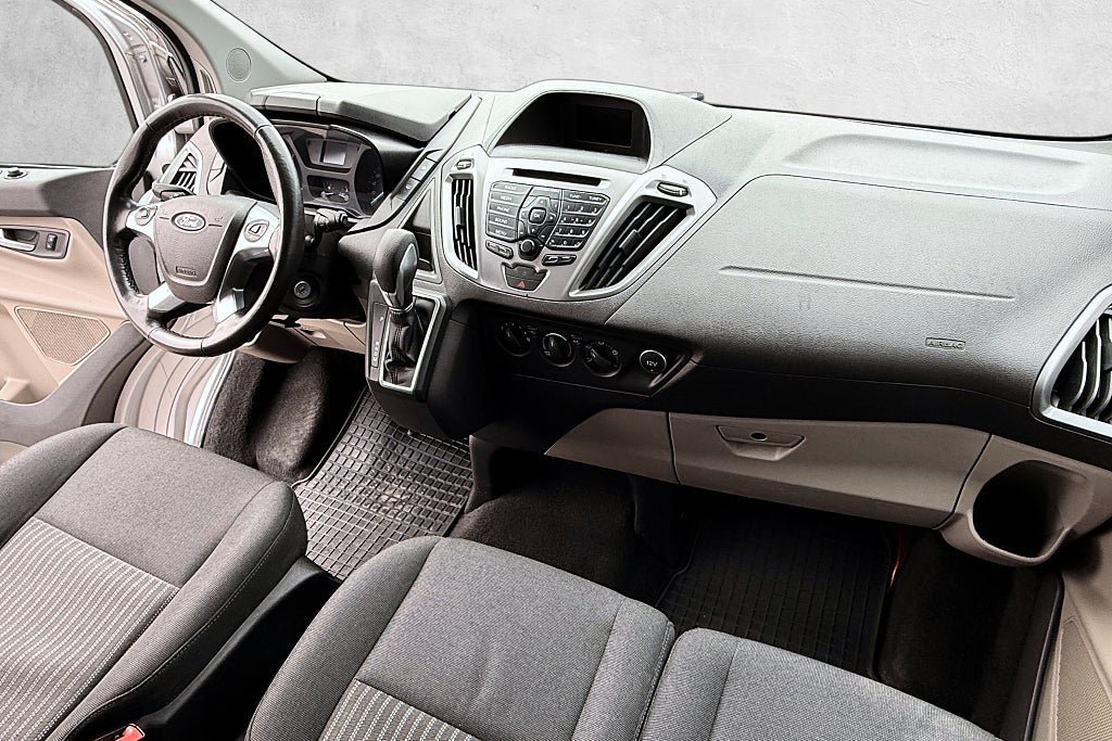 Vehicle Image 13