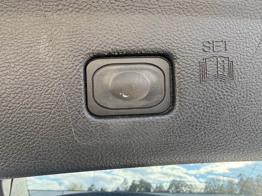 Vehicle Image 23