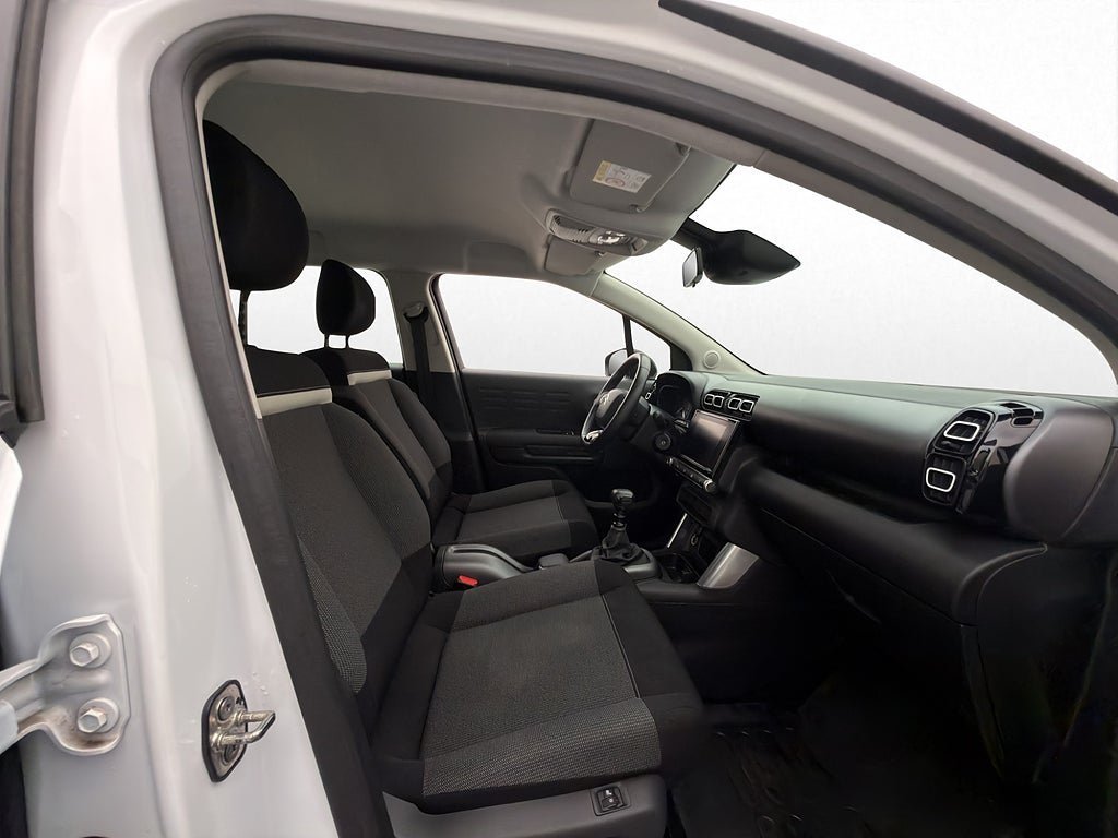 Vehicle Image 22