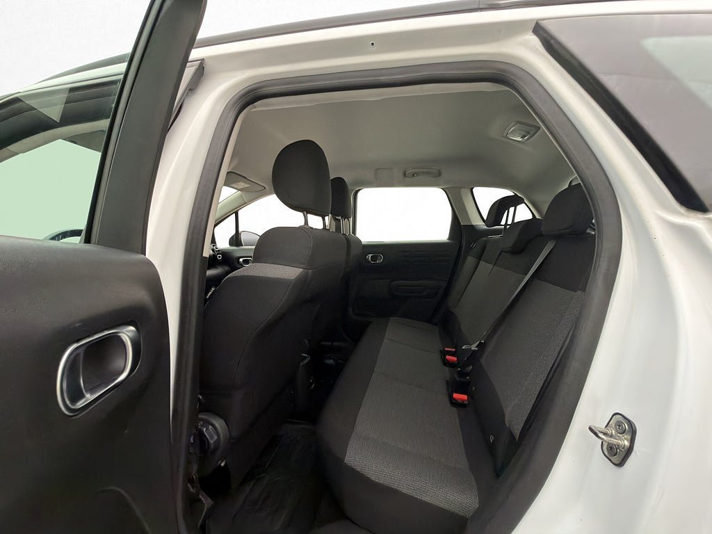 Vehicle Image 23