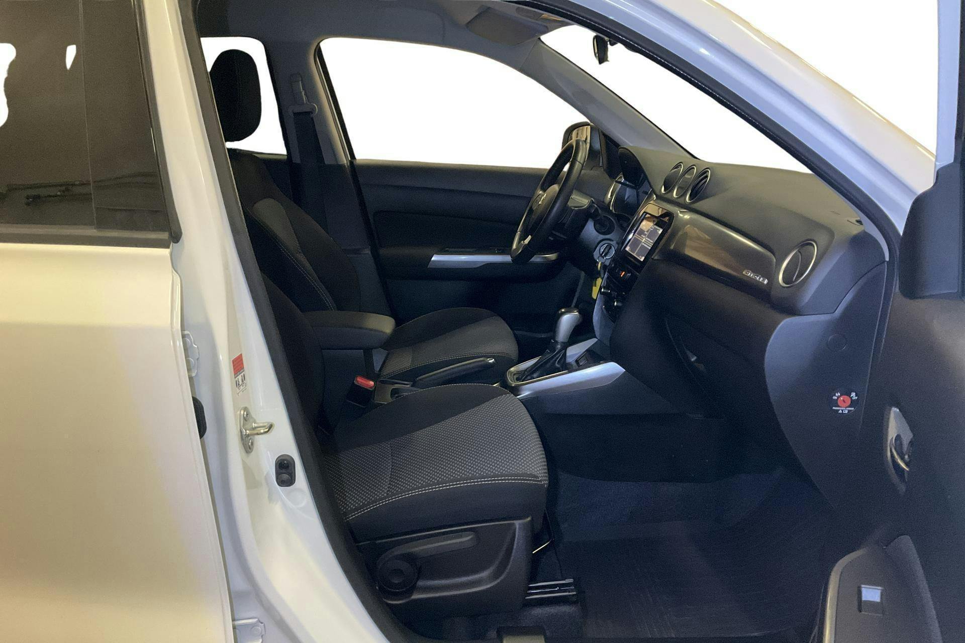 Vehicle Image 7
