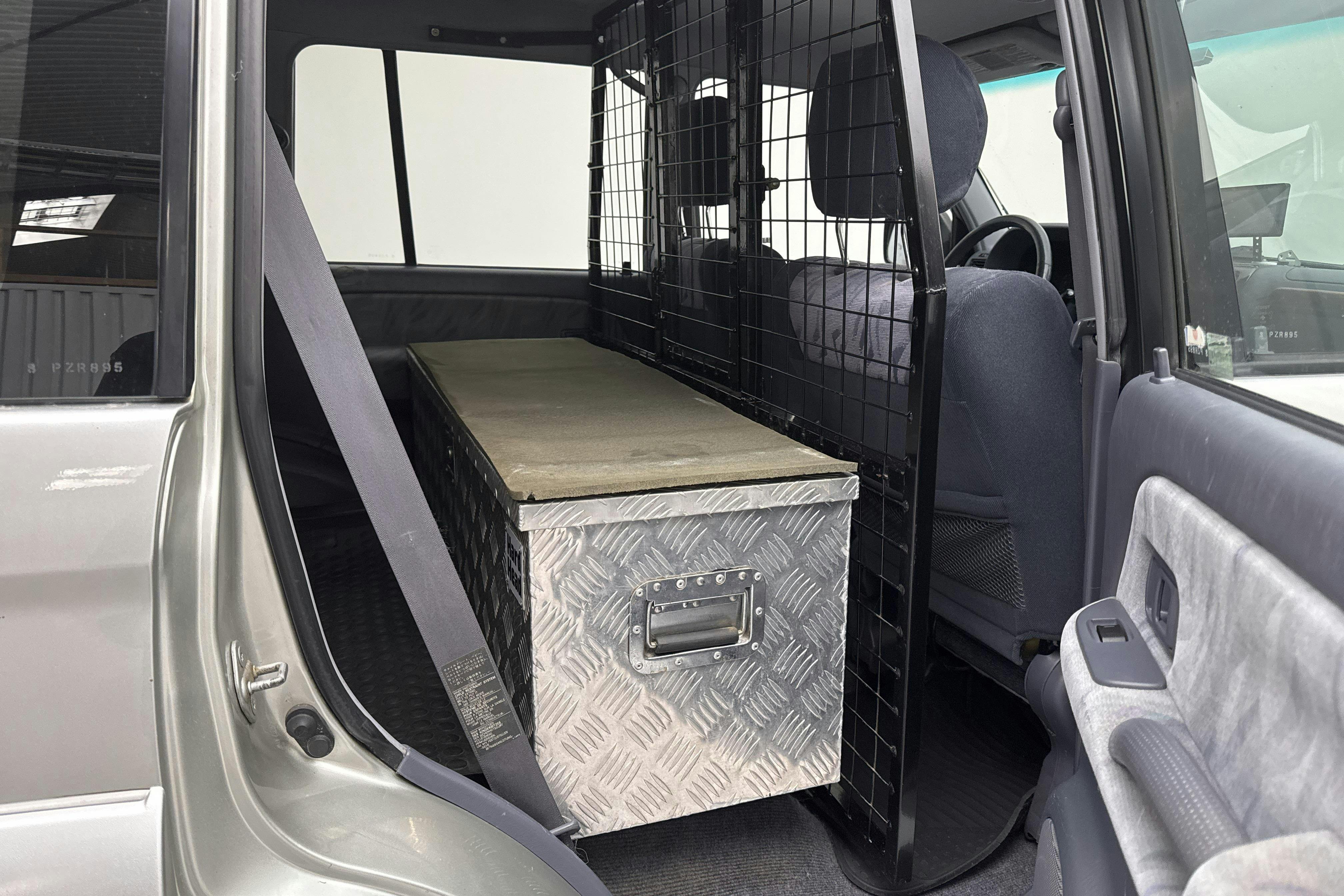 Vehicle Image 7