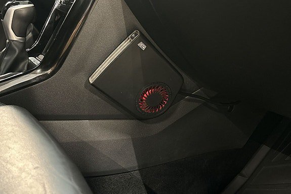 Vehicle Image 24