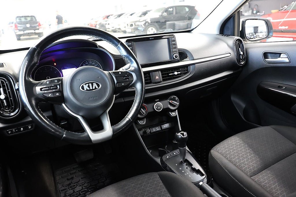 Vehicle Image 16