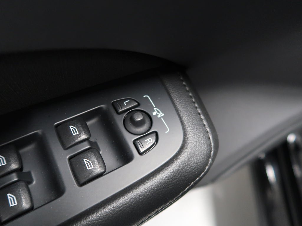 Vehicle Image 37