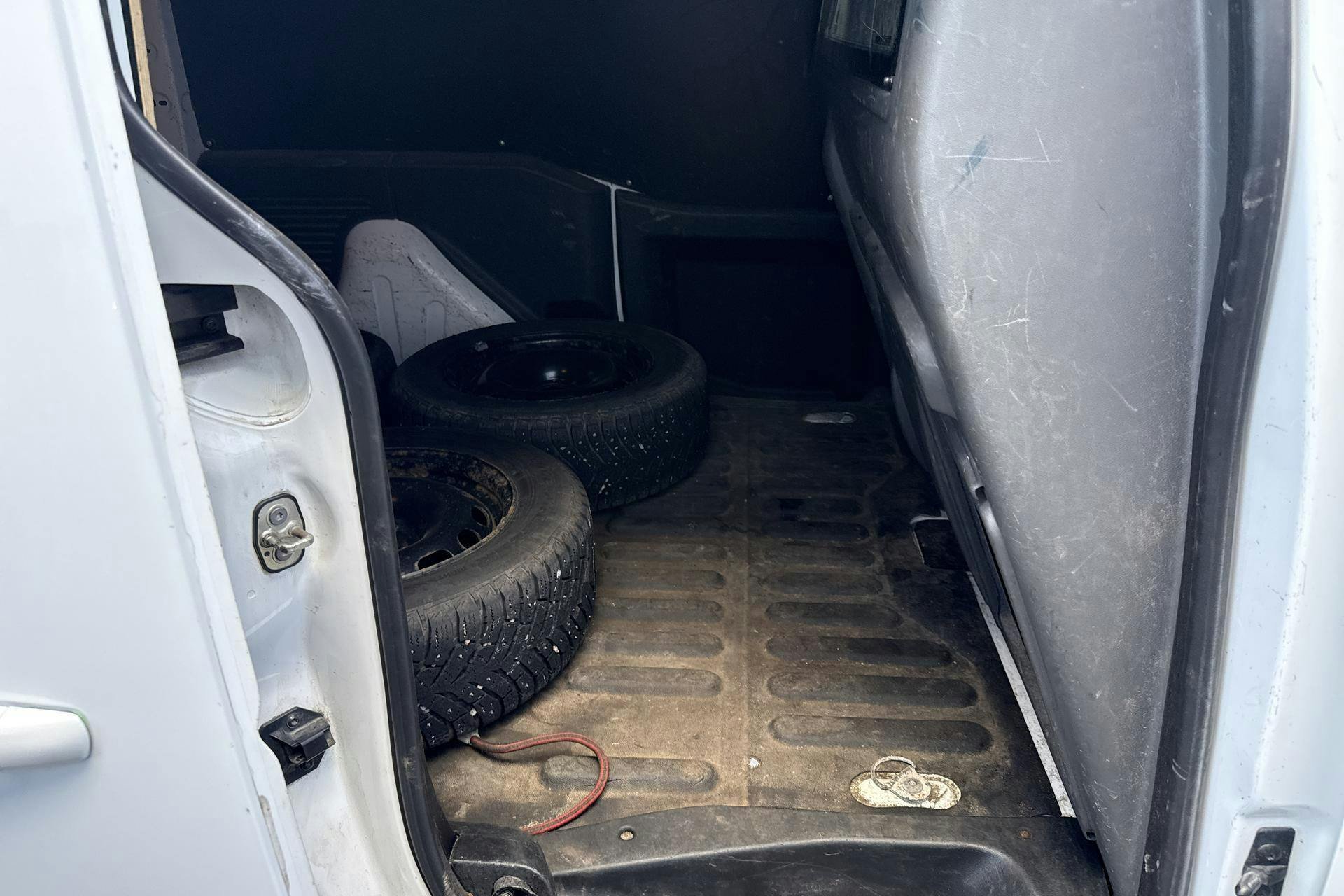 Vehicle Image 8