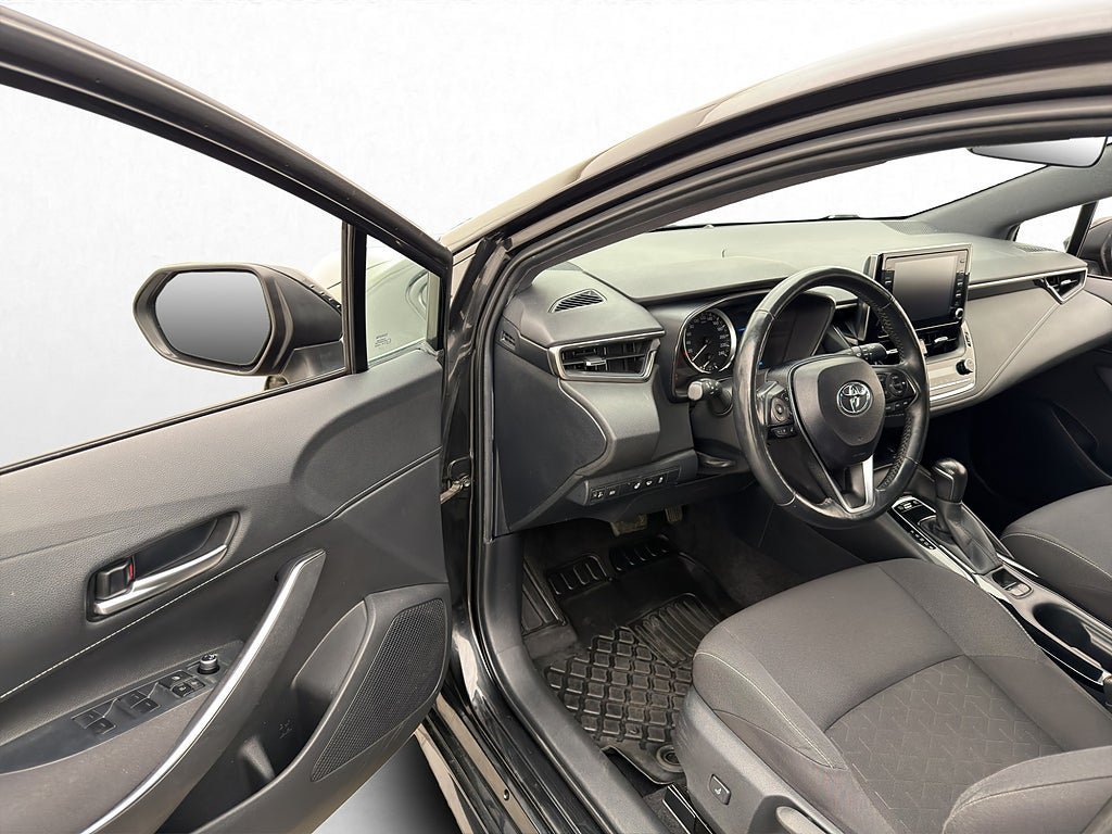 Vehicle Image 9