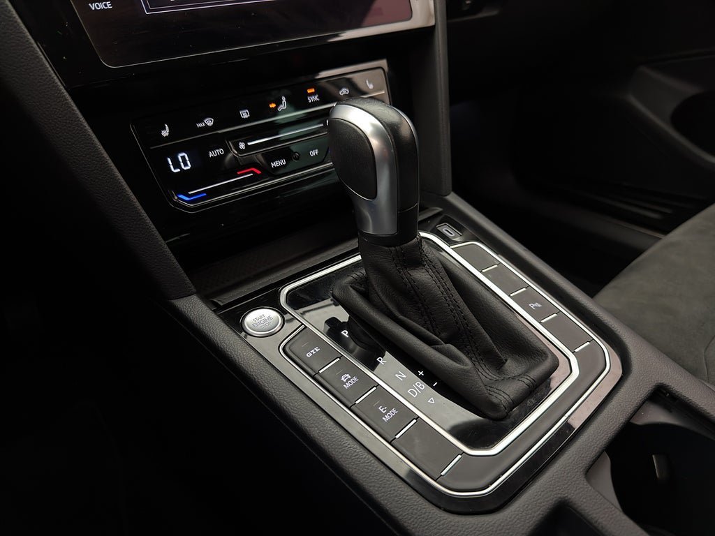 Vehicle Image 24
