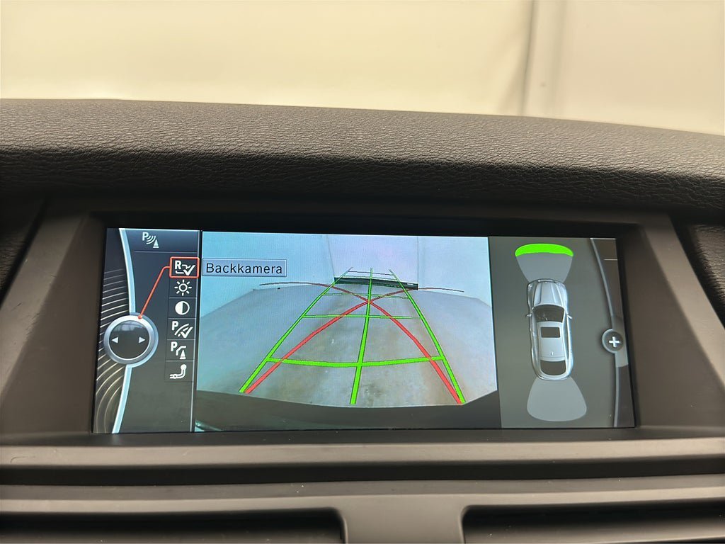 Vehicle Image 23