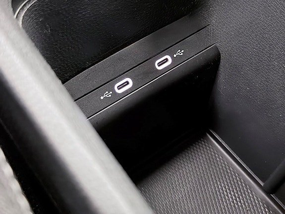 Vehicle Image 28