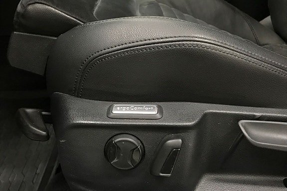 Vehicle Image 29