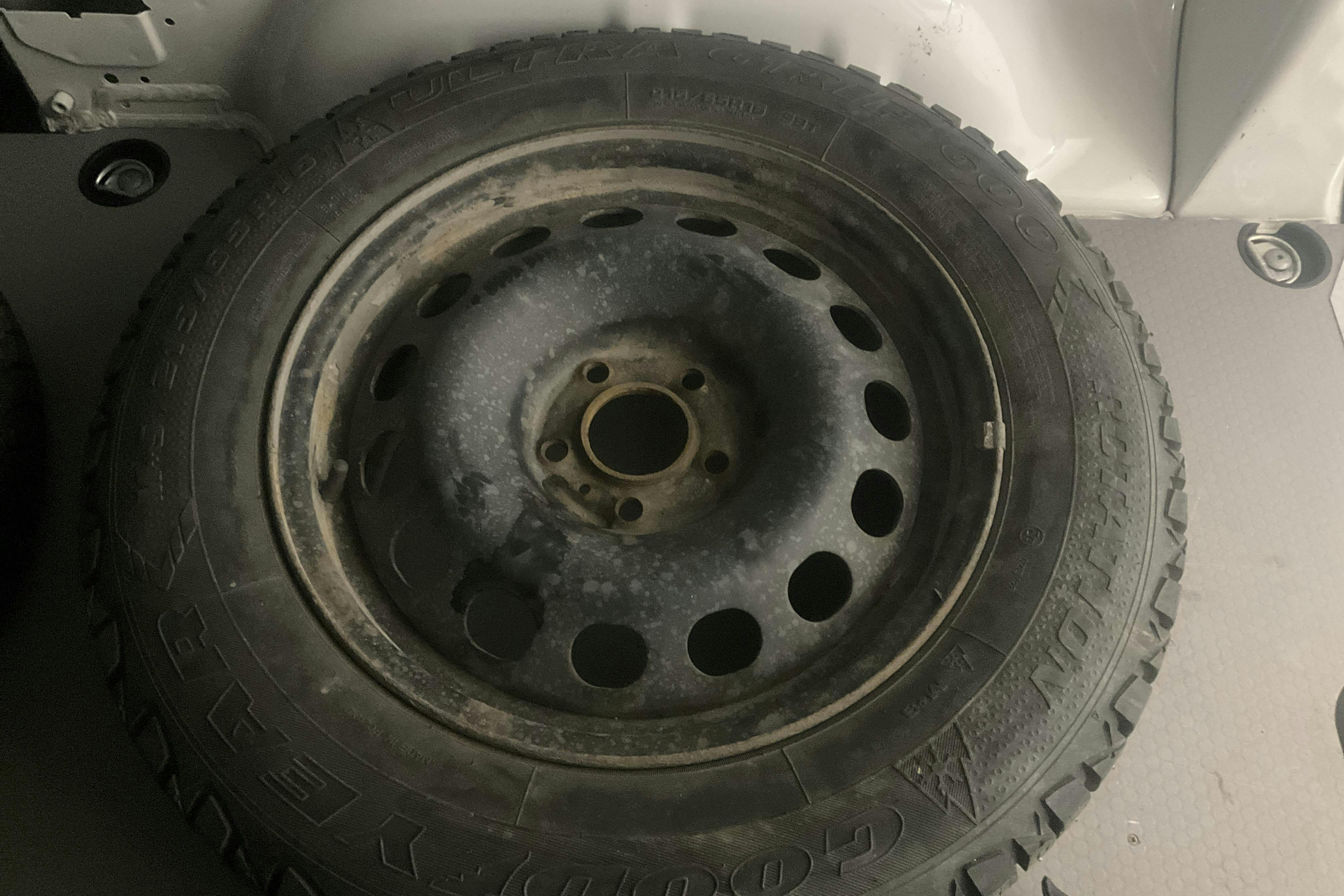 Vehicle Image 15