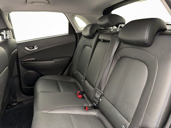 Vehicle Image 26