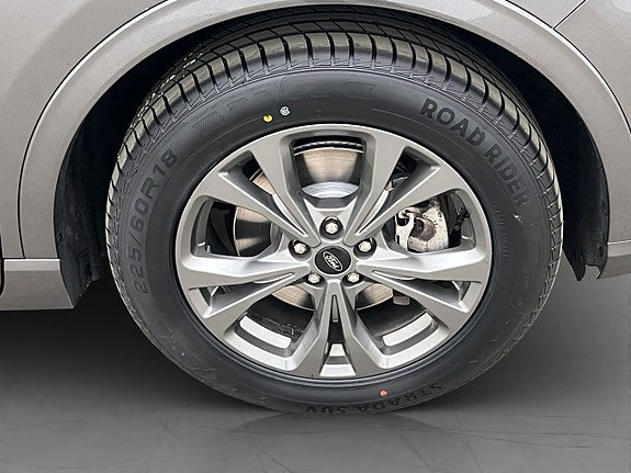 Vehicle Image 33