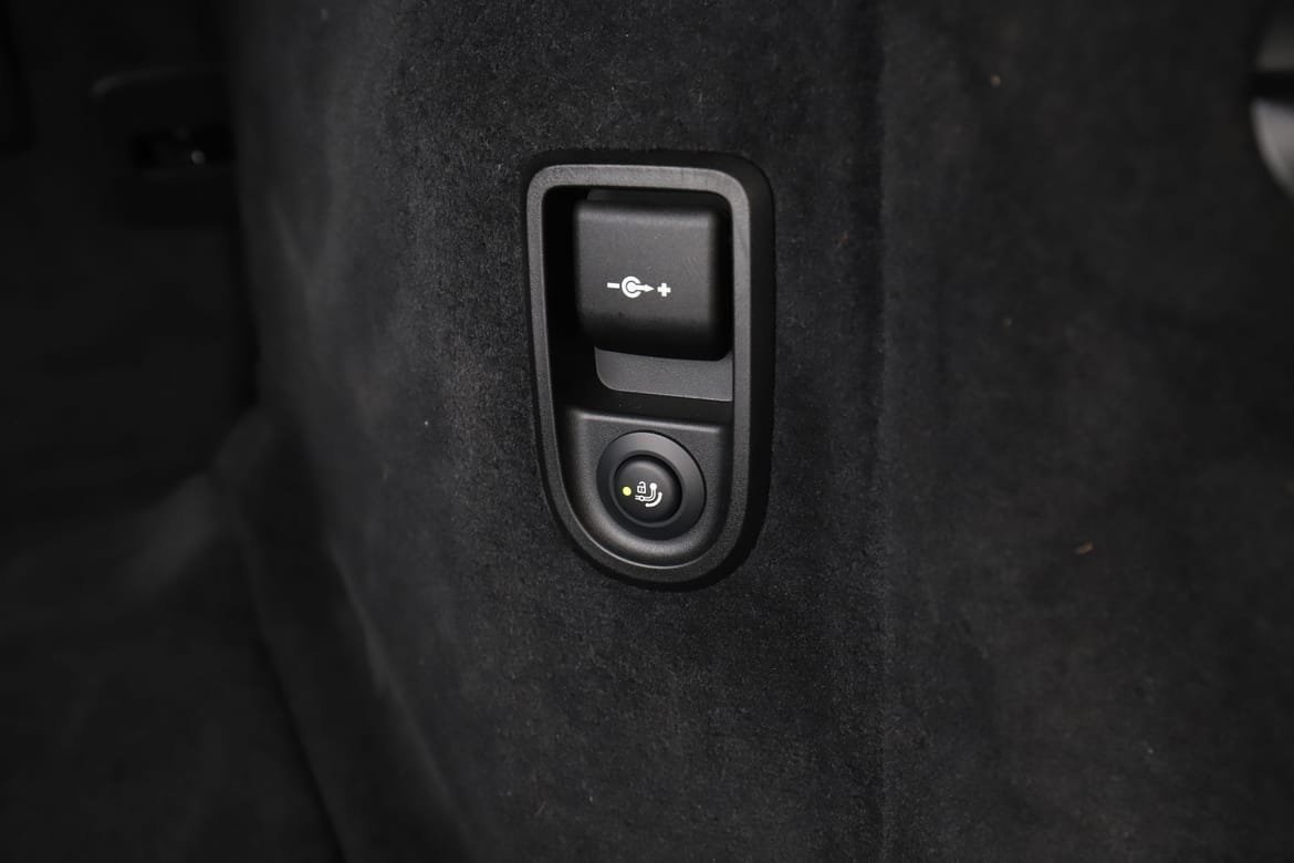 Vehicle Image 35